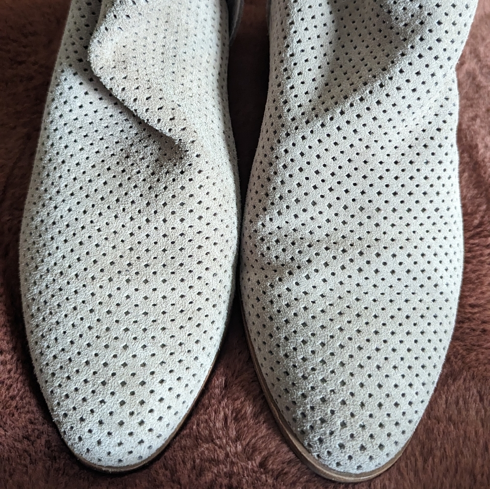 Dolca Vita "Kaidie" Tan Leather Booties, Size 8